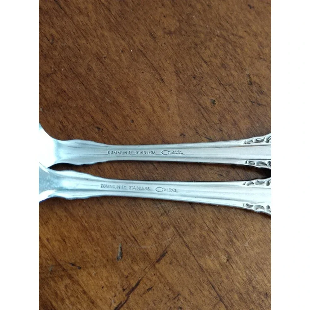 Oneida Community CHERBOURG Stainless Dinner Fork 7.2